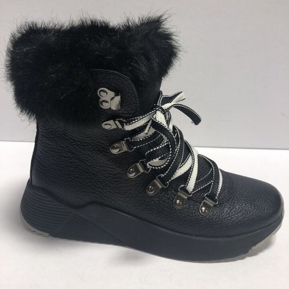 Vaneli Women’s Acadia, Black Winter Boots, Size 6M